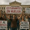 Cuba. Un jubilado gana dos mil pesos. Una caja de 30 huevos, 3 mil. ¿Cómo sobrevive?